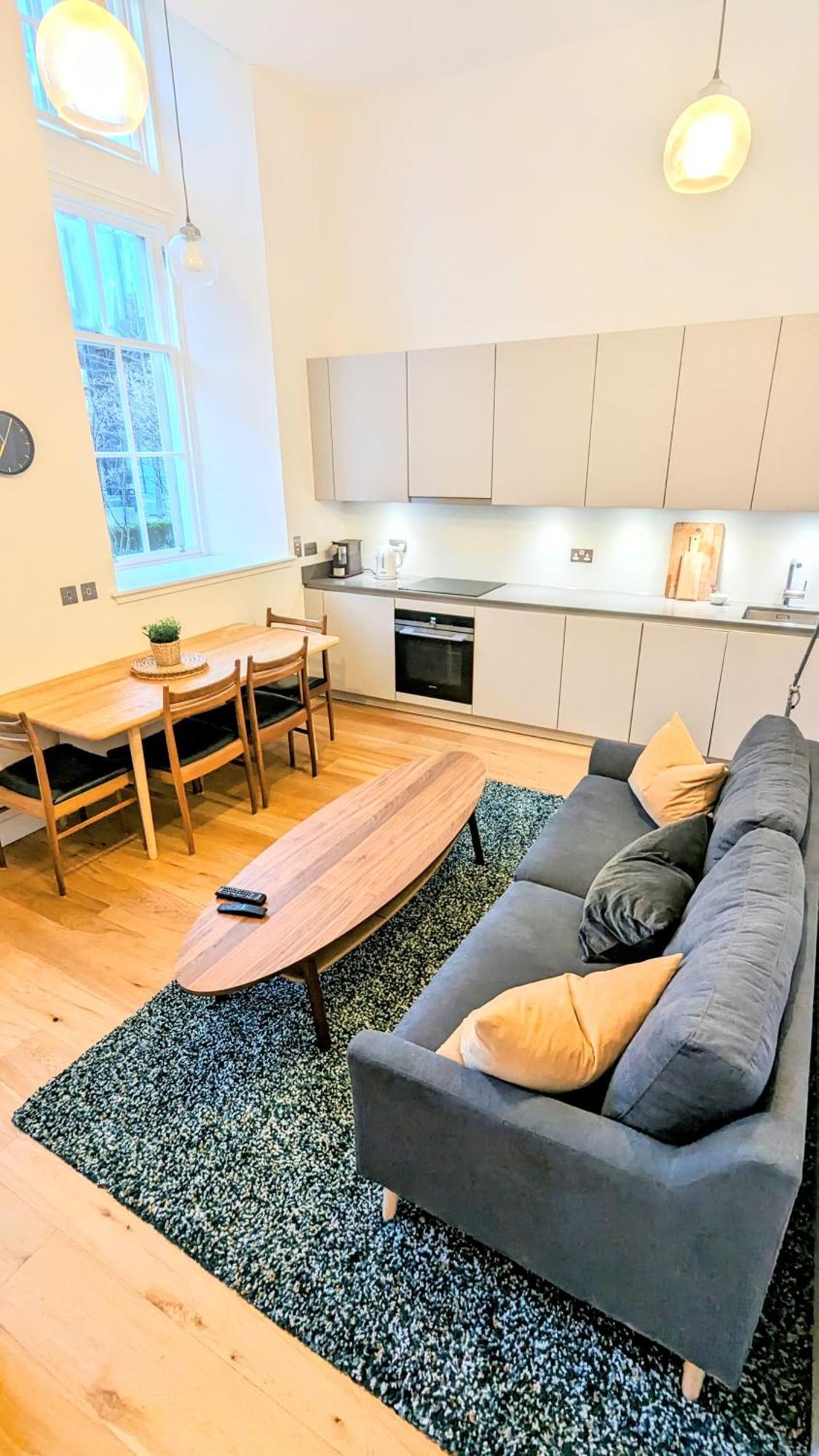 Luxury Apartment In Edinburgh City Center エクステリア 写真